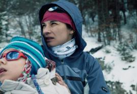 MOM IS GOING BACK | dir. Mikołaj Janik, Mikołaj Janik, Mikołaj Janik, Mikołaj Janik