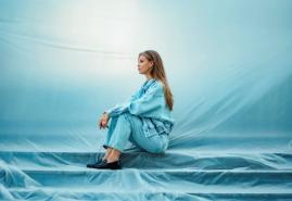 „ZNAJDĘ KOLEJNĄ HISTORIĘ WARTĄ POKAZANIA". Z IGĄ LIS O SILE DOKUMENTU I DOJRZEWANIU NA PLANIE FILMOWYM [WYWIAD DLA TWOJEGO STYLU]