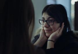 RECENZJA FILMU „DRZEWA MILCZĄ" AGNIESZKI ZWIEFKI [VARIETY]