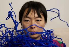 RECENZJA FILMU „WYZNANIA PIEPRZYKA" MO TAN [BUSINESS DOC EUROPE]