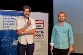  Marcin Krawczyk (Janos Film Production), Paweł Dyllus - "Ziemia bezdomnych" 